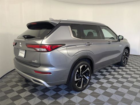 Used 2023 Mitsubishi Outlander SEL image 5