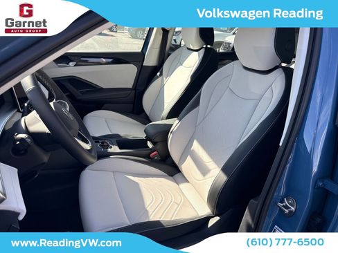 New 2025 Volkswagen Tiguan SE image 10