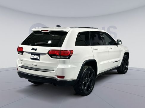 Used 2019 Jeep Grand Cherokee Laredo image 7