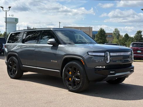 Used 2024 Rivian R1S Adventure AWD/4WD image 2