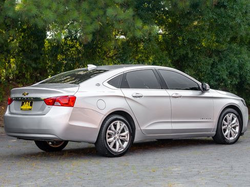 Used 2019 Chevrolet Impala LT FWD image 51