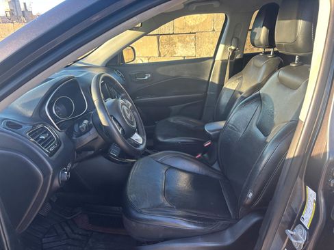 Used 2019 Jeep Compass Limited image 9