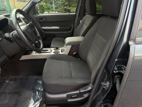 Used 2009 Ford Escape XLT AWD/4WD image 6