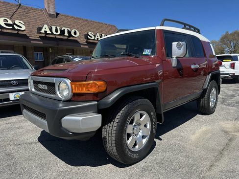Used 2008 Toyota FJ Cruiser 4WD image 2