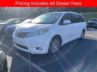 Used 2013 Toyota Sienna XLE FWD video 1