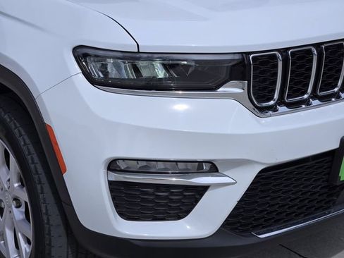 Used 2022 Jeep Grand Cherokee Limited AWD/4WD image 10