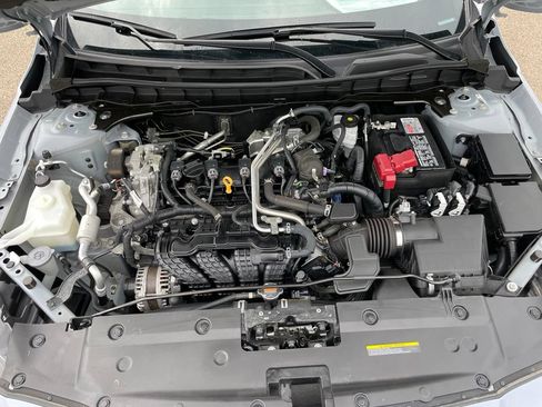 Used 2024 Nissan Altima 2.5 SR FWD image 25