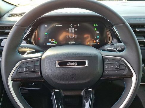 Used 2022 Jeep Grand Cherokee Trailhawk w/ Advanced Protech Group II image 19