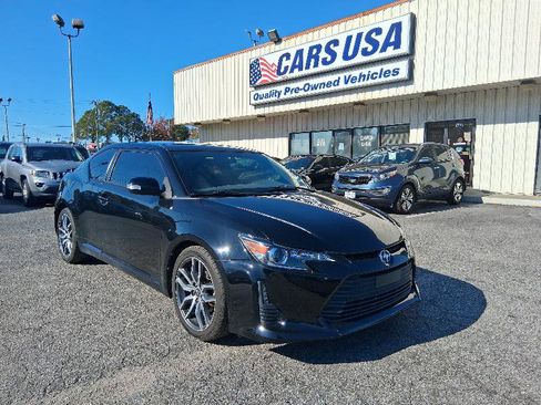Used 2014 Scion tC image 2