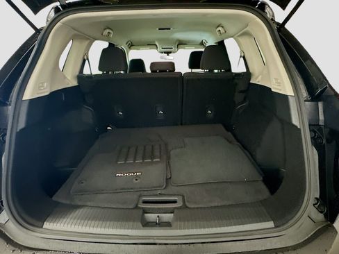 Used 2023 Nissan Rogue S AWD/4WD image 29
