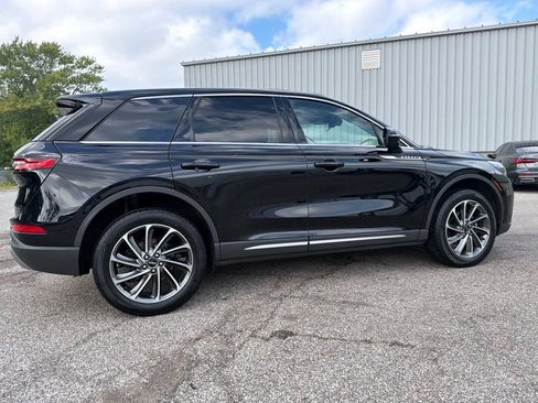 Used 2023 Lincoln Corsair AWD w/ Equipment Group 101A image 7