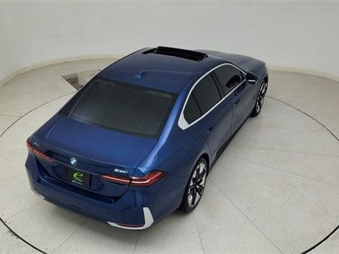 Used 2024 BMW 530i xDrive 530i xDrive w/ Premium Package image 81