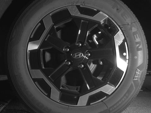 Used 2026 Hyundai Santa Fe SEL FWD image 18