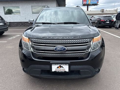 Used 2015 Ford Explorer XLT w/ Equipment Group 202A AWD/4WD image 2