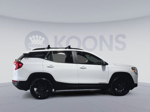 Used 2023 GMC Terrain SLE w/ Driver Convenience Package AWD/4WD image 12