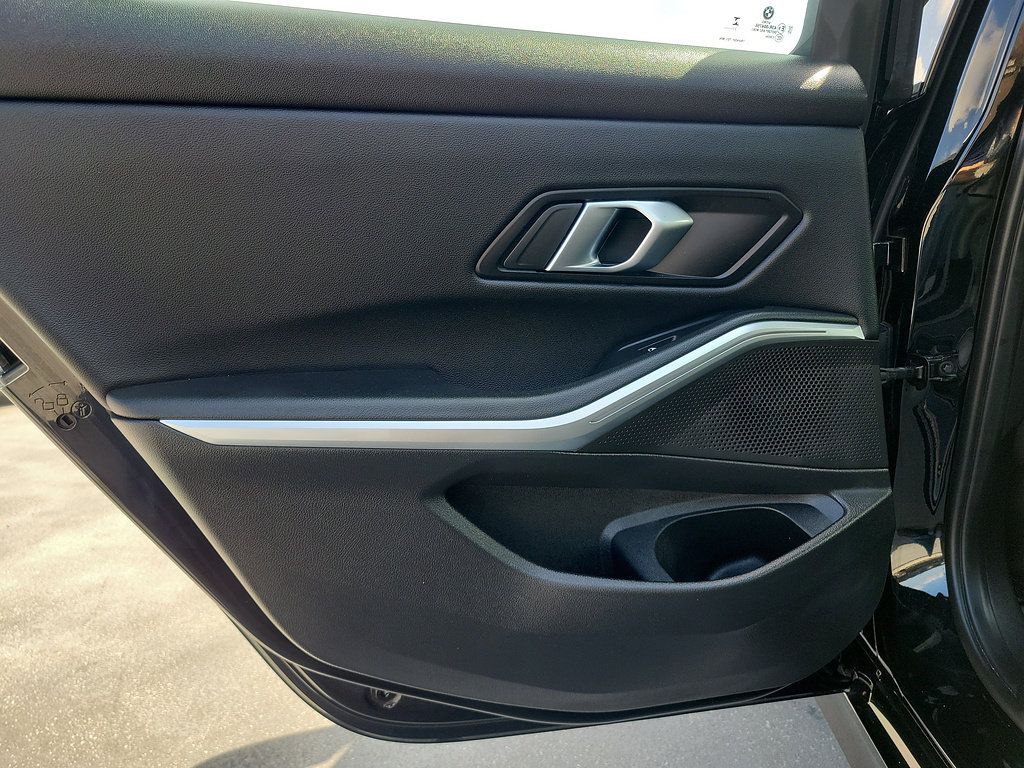 Used 2024 BMW 330i Sedan w/ Convenience Package RWD image 15