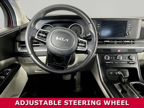 Used 2024 Kia Carnival LX FWD image 8