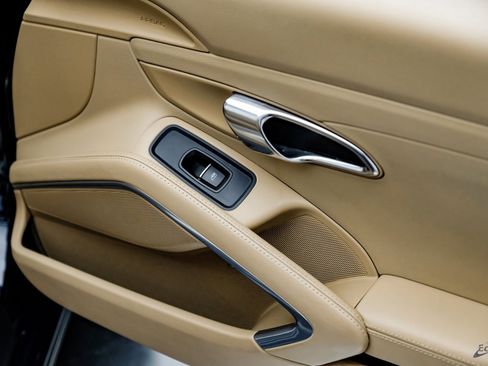 Used 2015 Porsche 911 Carrera S image 75