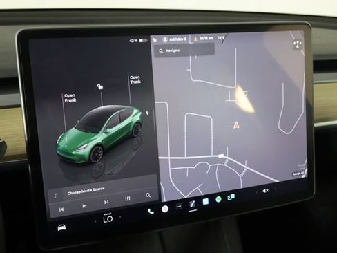 Used 2023 Tesla Model Y Long Range AWD/4WD image 34