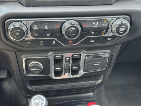 Used 2022 Jeep Wrangler Unlimited Sport AWD/4WD image 26