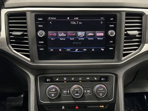 Used 2021 Volkswagen Atlas SE w/ Panoramic Sunroof Package image 9