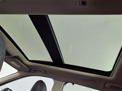 Used 2023 Nissan Rogue Platinum w/ Platinum Premium Package image 16