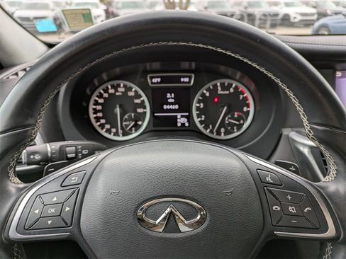Used 2018 INFINITI QX30 Premium w/ Cargo Package image 37