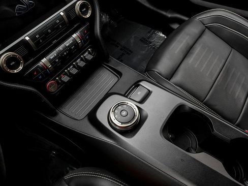 Used 2021 Ford Mustang Shelby GT500 w/ Technology Package image 21