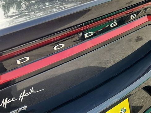 Used 2016 Dodge Charger SE image 28