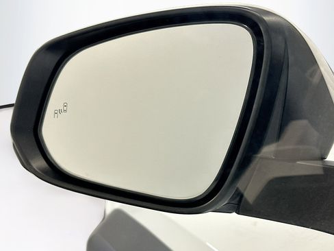 Used 2024 Toyota Tacoma TRD Off-Road image 16