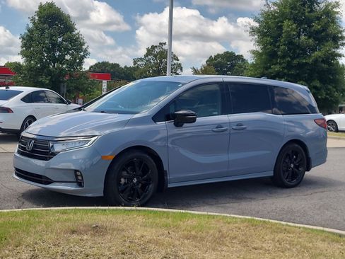 Certified 2023 Honda Odyssey Sport image 7