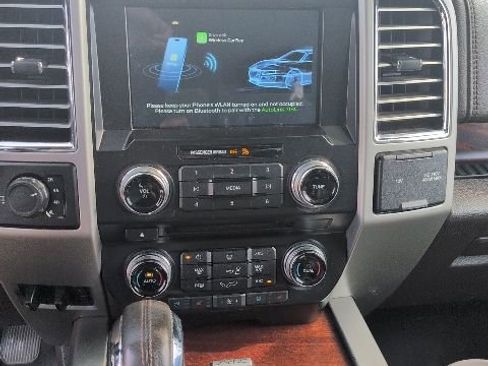 Used 2015 Ford F150 King Ranch w/ Equipment Group 601A Luxury AWD/4WD image 7