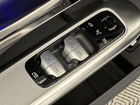 New 2025 Mercedes-Benz GLC 43 AMG 4MATIC image 13