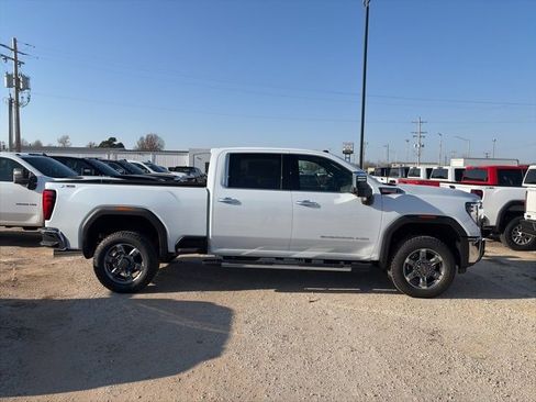 New 2026 GMC Sierra 2500 SLT w/ SLT Premium Package image 7