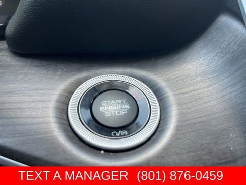 Used 2024 Jeep Grand Cherokee L Limited AWD/4WD image 32