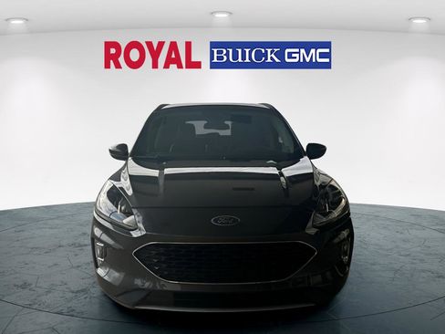 Used 2020 Ford Escape SEL image 2