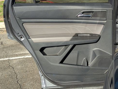 Used 2023 Volkswagen Atlas Cross Sport SE image 15