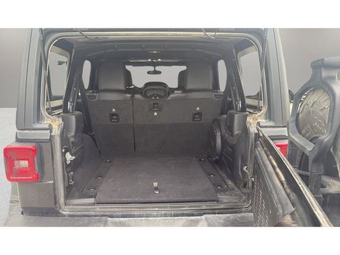 Used 2023 Jeep Wrangler Unlimited Rubicon AWD/4WD image 38