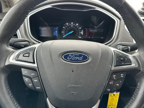 Used 2016 Ford Fusion SE FWD image 23