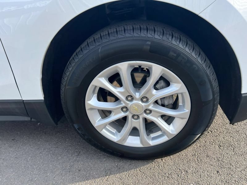 Used 2020 Chevrolet Equinox LS w/ LS Convenience Package AWD/4WD image 5