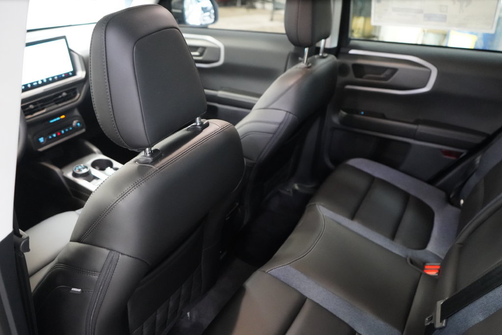 New 2026 Ford Bronco Sport Outer Banks w/ Outer Banks Tech Package+ AWD/4WD image 31