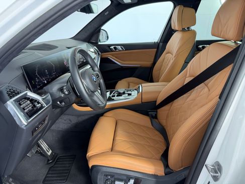 Used 2026 BMW X7 xDrive40i image 5