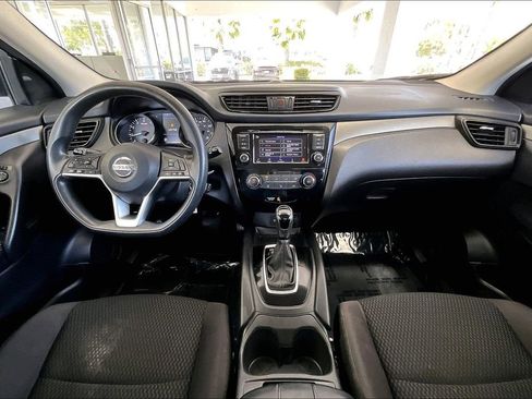 Used 2019 Nissan Rogue Sport S w/ Appearance Package FWD image 7
