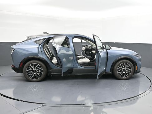 Used 2024 Ford Mustang Mach-E Premium image 38