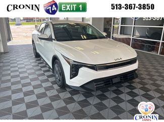 New 2025 Kia K4 LX image 1