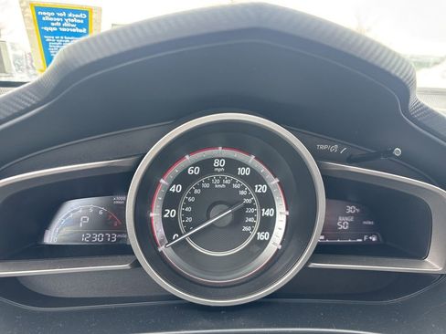 Used 2016 MAZDA MAZDA3 i Grand Touring image 12