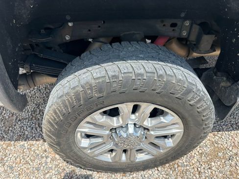 Used 2018 GMC Sierra 3500 Denali w/ Duramax Plus Package AWD/4WD image 43
