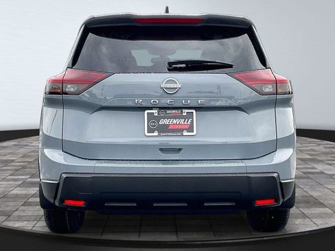 New 2026 Nissan Rogue SV FWD image 5