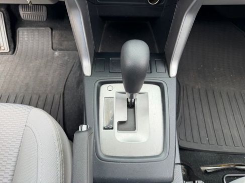 Used 2017 Subaru Forester 2.5i AWD/4WD image 29