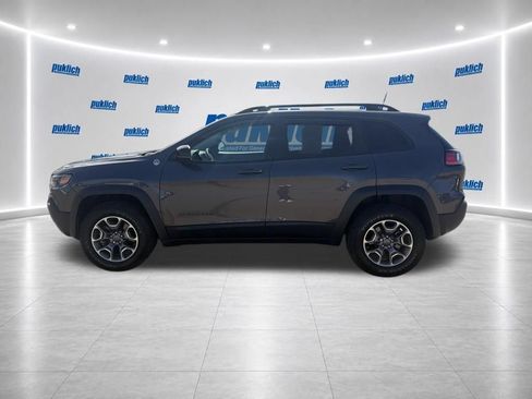 Used 2022 Jeep Cherokee Trailhawk w/ Sun, Sound & Nav Group AWD/4WD image 8